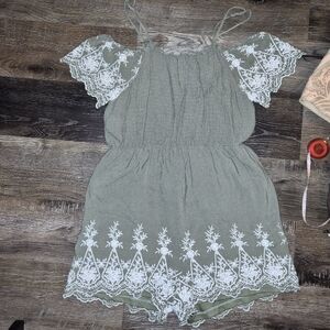 ☀️🩵embroidered shorts romper